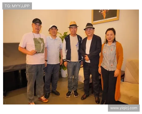 王刚邓捷夫同场首发 两代边卫年龄差一倍